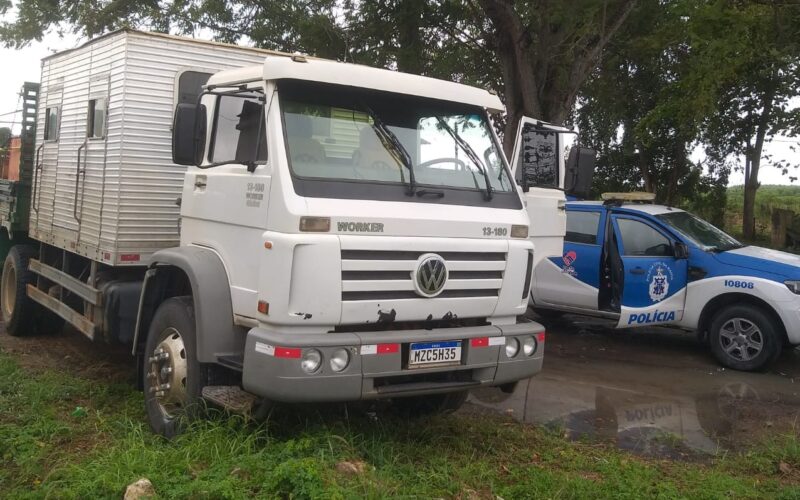 Caminhão furtado no Espírito Santo é recuperado pela Polícia Civil de Mucuri em Itabatã